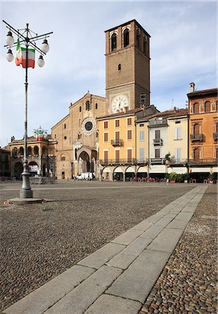 place publique - Duomo, Piazza Della Vittoria, Lodi, Lombardie, Italie, Europe Photographie de stock - Rights-Managed, Code: 841-06031752