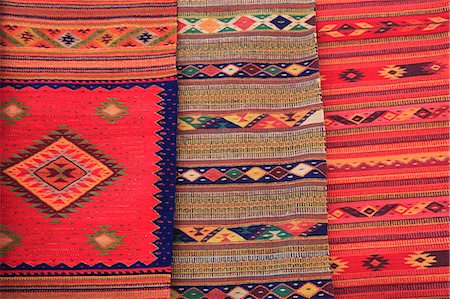 Main traditionnelle tissé tapis, ville d'Oaxaca, Oaxaca, au Mexique, en Amérique du Nord Photographie de stock - Rights-Managed, Code: 841-06031788