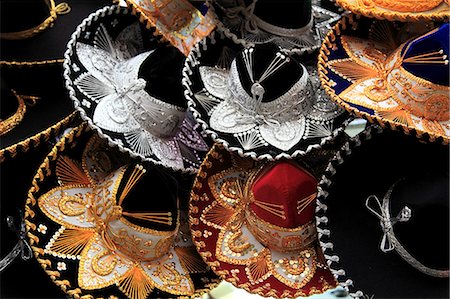 simsearch:841-06031270,k - Sombreros, Markthalle, Oaxaca City, Oaxaca, Mexiko, Nordamerika Stockbilder - Lizenzpflichtiges, Bildnummer: 841-06031791