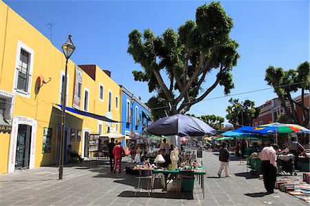 Los Sapos antiquités et aux puces marché, Puebla, centre historique, patrimoine mondial UNESCO, état de Puebla, au Mexique, en Amérique du Nord Photographie de stock - Rights-Managed, Code: 841-06031807