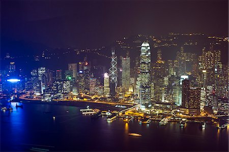 High angle view of Central, the main financial district, at night, Hong Kong Island, Hong Kong, China, Asia Foto de stock - Direito Controlado, Número: 841-06032016