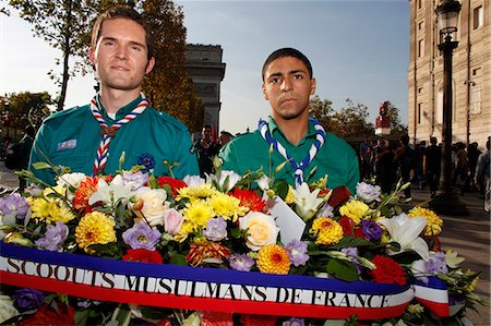 paris flowers - French Muslims at the Arc de Triomphe, Paris, France, Europe Stock Photo - Rights-Managed, Code: 841-06032140