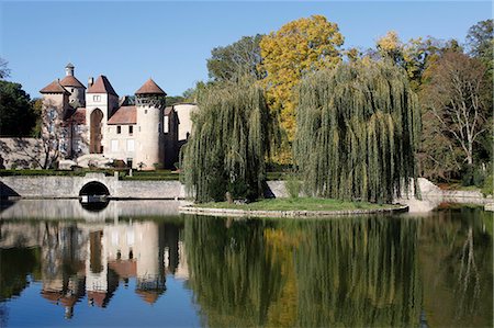 Sercy castle, dating from the 15th century, Sercy, Saone-et-Loire, Burgundy, France, Europe Foto de stock - Con derechos protegidos, Código: 841-06032180