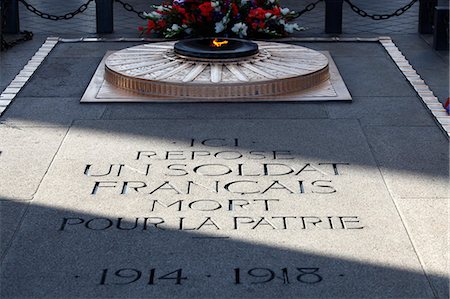 Unknown soldier's grave under the Arc de Triomphe, Paris, France, Europe Stock Photo - Rights-Managed, Code: 841-06032208