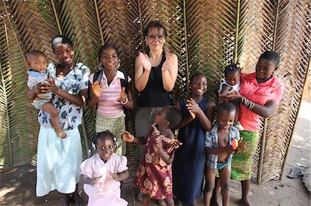 simsearch:841-06032421,k - Woman and African children, Lome, Togo, West Africa, Africa Foto de stock - Con derechos protegidos, Código: 841-06032435