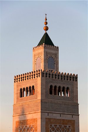 Great Mosque (Ezzitouna Mosque) minaret, Tunis, Tunisia, North Africa, Africa Foto de stock - Con derechos protegidos, Código: 841-06032463