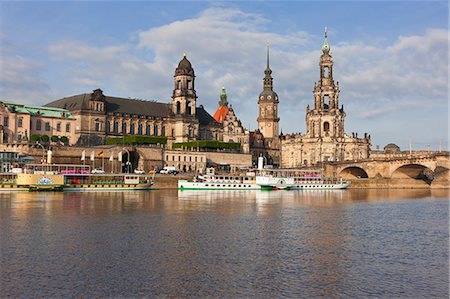 Cruise ships on the River Elbe, Dresden, Saxony, Germany, Europe Foto de stock - Direito Controlado, Número: 841-06032531