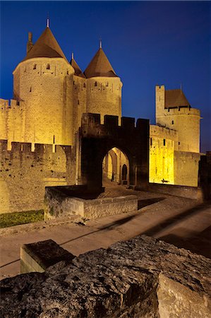 The turrets at the main entrance into medieval city of La Cite, Carcassonne, UNESCO World Heritage Site, Languedoc-Roussillon, France, Europe Stock Photo - Rights-Managed, Code: 841-06032790