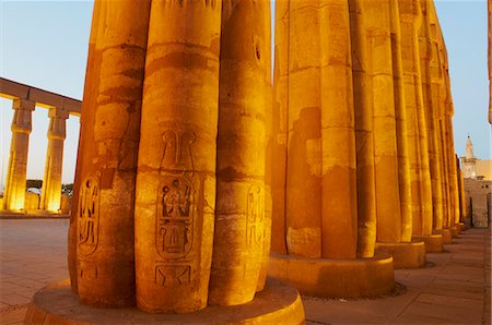 simsearch:841-07204379,k - Colonnades, pillars of stone, Temple of Luxor, Thebes, UNESCO World Heritage Site, Egypt, North Africa, Africa Foto de stock - Con derechos protegidos, Código: 841-06032860