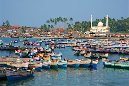 Vizhinjam, port de pêche près de Kovalam, Kerala, Inde, Asie Photographie de stock - Rights-Managed, Code: 841-06032969