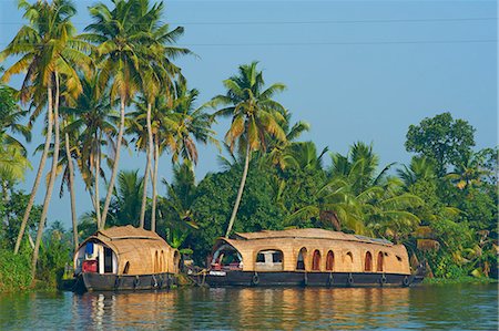 Houseboat for tourists on the backwaters, Allepey, Kerala, India, Asia Foto de stock - Con derechos protegidos, Código: 841-06032978