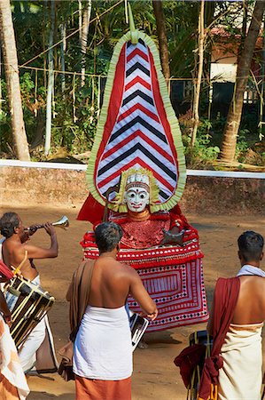 simsearch:841-03870693,k - Représentation d'une divinité hindoue, cérémonie de Teyyam, près de Kannur, Kerala, Inde, Asie Photographie de stock - Rights-Managed, Code: 841-06032990