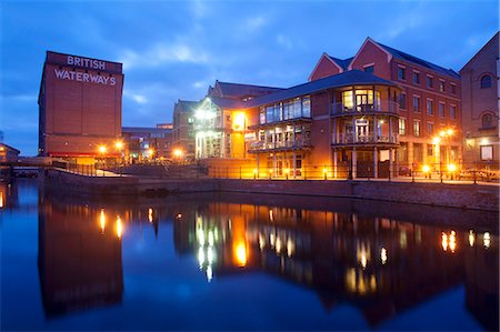 Waterfront at night, Nottingham, Nottinghamshire, England, United Kingdom, Europe Foto de stock - Con derechos protegidos, Código: 841-06033148