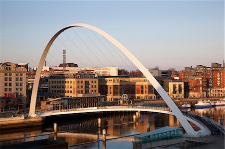 design engineering - Gateshead Millennium Bridge, Newcastle, Gateshead, Tyne and Wear, England, United Kingdom, Europe Stock Photo - Rights-Managed, Code: 841-06033178