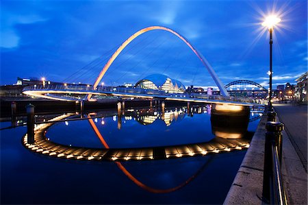 england city - Gateshead Millennium Bridge et le Sage au crépuscule, Newcastle, Tyne et Wear, Angleterre, Royaume-Uni, Europe Photographie de stock - Rights-Managed, Code: 841-06033187