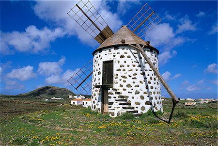 farming in africa - Windmill set in volcanic landscape, Villaverde, Fuerteventura, Canary Islands, Spain, Europe Stock Photo - Rights-Managed, Code: 841-06033341