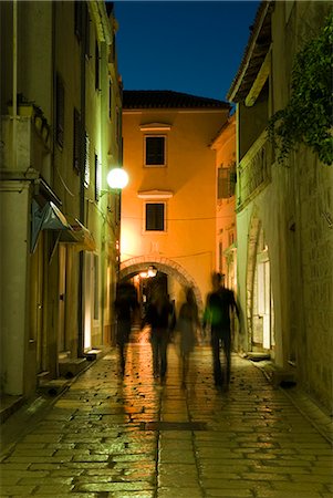 simsearch:841-06031902,k - Cobbled street in old town, Rab Town, Rab Island, Kvarner Gulf, Croatia, Europe Stock Photo - Rights-Managed, Code: 841-06033639