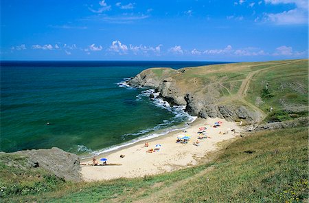 simsearch:841-06033702,k - Beach on craggy coastline, Sinemorets, Black Sea coast, Bulgaria, Europe Stock Photo - Rights-Managed, Code: 841-06033716