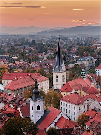 slovenia - Coucher de soleil sur la ville de Ljubljana, Slovénie, Europe Photographie de stock - Rights-Managed, Code: 841-06033782