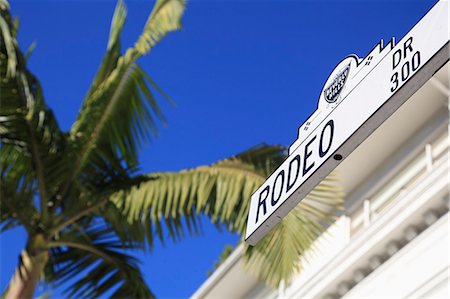 simsearch:841-02713596,k - Road sign, Rodeo Drive, Beverly Hills, Los Angeles, California, USA Stock Photo - Rights-Managed, Code: 841-06344006