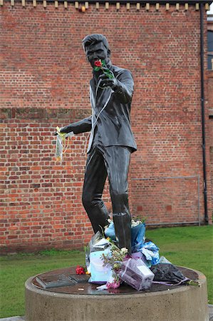 statue - Sculpture of singer songwriter Billy Fury, Liverpool, Merseyside, England, United Kingdom, Europe Foto de stock - Con derechos protegidos, Código: 841-06344023