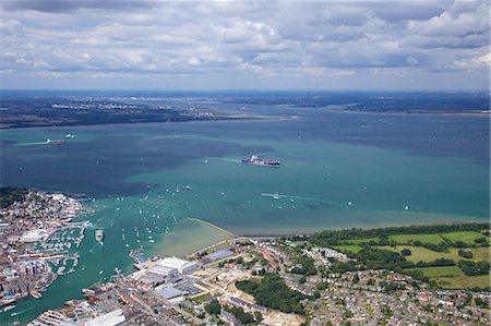 Aerial view of Cowes and the Solent, Isle of Wight, England, United Kingdom, Europe Foto de stock - Con derechos protegidos, Código: 841-06344348