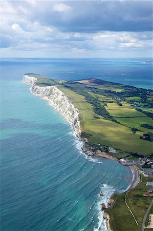 Vue aérienne de Freshwater Bay, à la recherche pour l'aiguilles, île de Wight, Angleterre, Royaume-Uni, Europe Photographie de stock - Rights-Managed, Code: 841-06344349