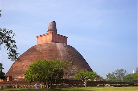 simsearch:841-06343773,k - Jetavaranama dagoba or stupa, 3rd Century AD, UNESCO World Heritage Site, Anuradhapura, Sri Lanka Foto de stock - Con derechos protegidos, Código: 841-06344385