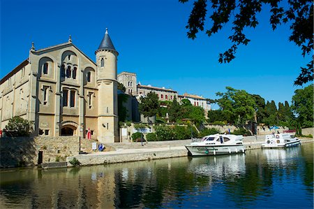 The castle of Ventenac-en-Minervois, Navigation on the Canal du Midi, UNESCO World Heritage Site, Aude, Languedoc Roussillon, France, Europe Foto de stock - Con derechos protegidos, Código: 841-06344575