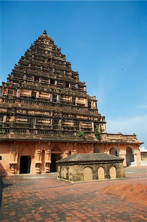 patio interno - Royal Palace and museum, Thanjavur (Tanjore), Tamil Nadu, India, Asia Foto de stock - Con derechos protegidos, Código: 841-06344617