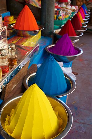 Coloured powders for sale, Devaraja market, Mysore, Karnataka, India, Asia Foto de stock - Con derechos protegidos, Código: 841-06344669