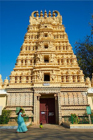 people hindu temple - Varahaswami temple, Palais du Maharaja, Mysore, Karnataka, Inde, Asie Photographie de stock - Rights-Managed, Code: 841-06344661