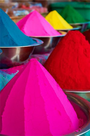 powder - Coloured powders for sale, Devaraja market, Mysore, Karnataka, India, Asia Stock Photo - Rights-Managed, Code: 841-06344673