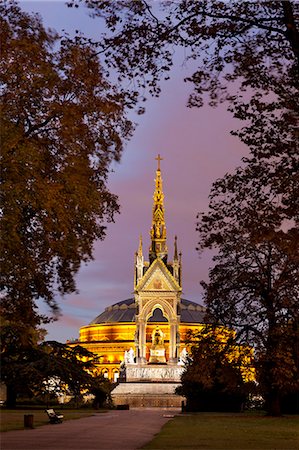 royal albert hall - Albert Memorial and Royal Albert Hall at dusk, Hyde Park, London, England Fotografie stock - Rights-Managed, Codice: 841-06345156