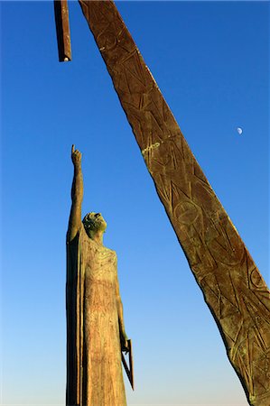 samos - Statue of Pythagoras (Greek philosopher and mathematician), Pythagorion, Samos, Aegean Islands, Greece Stock Photo - Rights-Managed, Code: 841-06345201