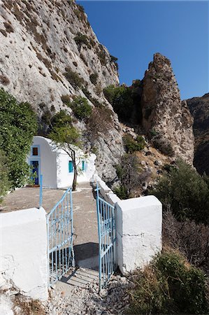 de piedra - Chapel below Cave of Pythagoras, Mount Kerketeas, near Kambos, Samos, Aegean Islands, Greece Foto de stock - Con derechos protegidos, Código: 841-06345230