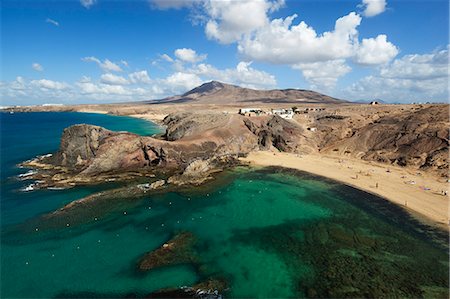 playa blanca - Playa del Papagayo, near Playa Blanca, Lanzarote, Canary Islands, Spain Foto de stock - Con derechos protegidos, Código: 841-06345233