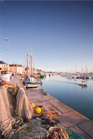 Le petit port de Saint Vaast La Hougue, presqu'île du Cotentin, Normandie, France, Europe Photographie de stock - Rights-Managed, Code: 841-06345293