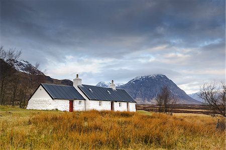 scottish - Black Rock Cottages and Buachaille Etive Mor, Rannoch Moor, Glencoe, Highland region, Scotland Stock Photo - Rights-Managed, Code: 841-06345314