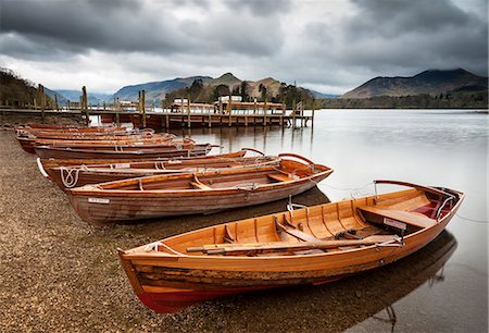 Keswick launch boats, Derwent Water, Lake District National Park, Cumbria, England Foto de stock - Con derechos protegidos, Código: 841-06345355