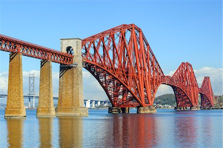 estuary - Forth Rail Bridge over the Firth of Forth, South Queensferry near Edinburgh, Lothian, Scotland Foto de stock - Con derechos protegidos, Código: 841-06345380