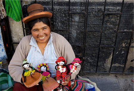 Indigenous lady selling dolls, Arequipa, Peru, South America Fotografie stock - Rights-Managed, Codice: 841-06345433
