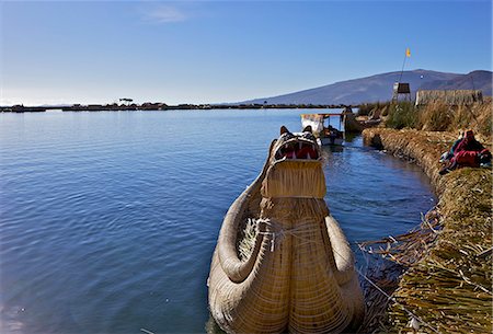 peruvian culture - Maisons îles flottantes des Uros personnes, bateaux traditionnels reed et reed, lac Titicaca, Pérou, péruvien, Amérique du Sud, Amérique du Sud, l'Amérique latine, Amérique du Sud Amérique latine Photographie de stock - Rights-Managed, Code: 841-06345458