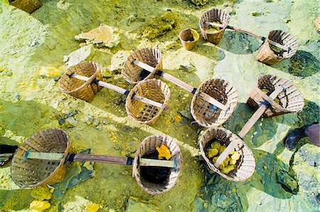 simsearch:841-06341176,k - Kawah Ijen, empty sulphur baskets waiting to be filled, East Java, Indonesia, Southeast Asia, Asia Foto de stock - Direito Controlado, Número: 841-06341203