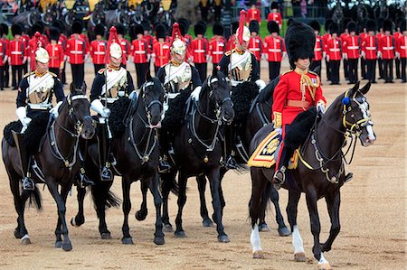 Soldats à la parade de la couleur 2012, le défilé de l'anniversaire du Queen, Horse Guards, Whitehall, Londres, Royaume-Uni, Europe Photographie de stock - Rights-Managed, Code: 841-06341536