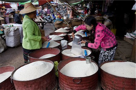 simsearch:841-06033407,k - Étal de riz par jour nourriture marché, Augban, Sud État Shan, Myanmar (Birmanie), Asie Photographie de stock - Rights-Managed, Code: 841-06341825