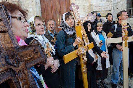 Processions du vendredi Saint orthodoxe sur le chemin de croix. Vieille ville, Jérusalem, Israël, Moyen-Orient Photographie de stock - Rights-Managed, Code: 841-06341838