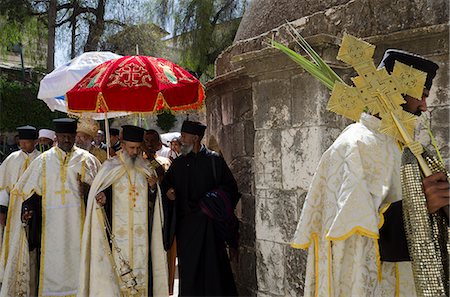 Ethiopian Palm Sunday procession on the roof of the Church of Holy Sepulchre. Old City, Jerusalem, Israel, Middle East Foto de stock - Con derechos protegidos, Código: 841-06341831
