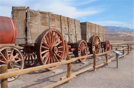 Old Carts, Harmony Borax Works, Death Valley, California, United States of America, North America Foto de stock - Con derechos protegidos, Código: 841-06341863