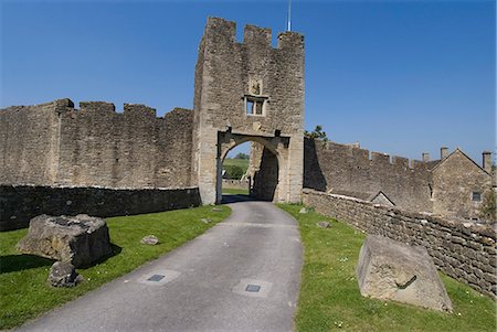 Gatehouse of the 14th century Farleigh Hungerford Castle, Somerset, England, United Kingdom, Europe Foto de stock - Con derechos protegidos, Código: 841-06342004